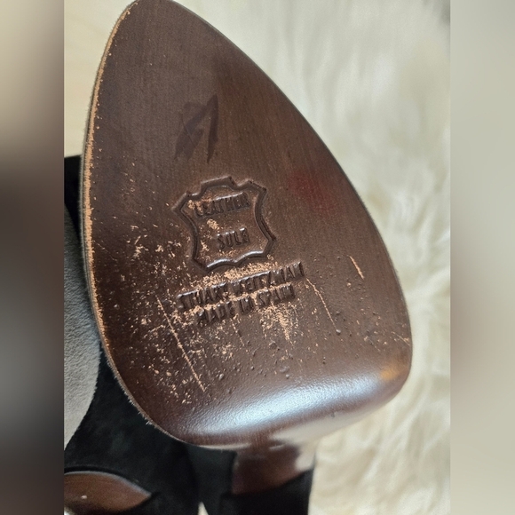 Stuart Weitzman black suede platform heals with bows, 4.5 inch heel, size 9 - Picture 7 of 8